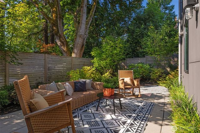 6015 53rd Avenue NE, Seattle, WA 98115