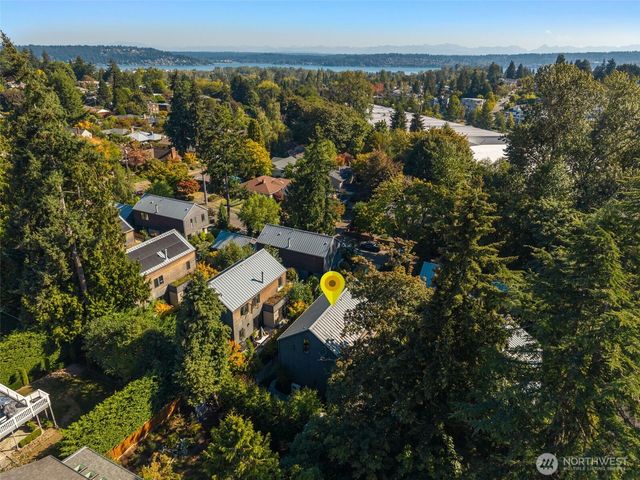 6015 53rd Avenue NE, Seattle, WA 98115