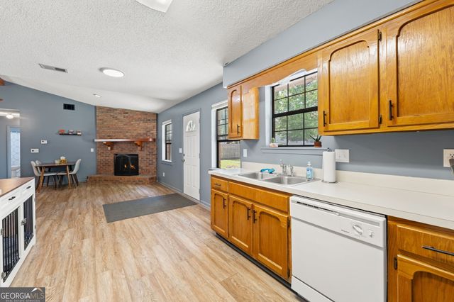 129 W Peach Avenue, Kingsland, GA 31548