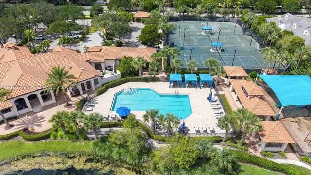 8033 San Vista Cir 12R, Other, FL 34109
