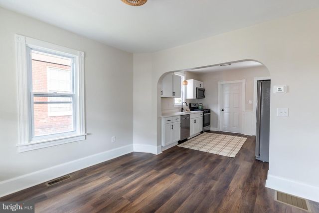 12 N PETERS ST, New Oxford, PA 17350