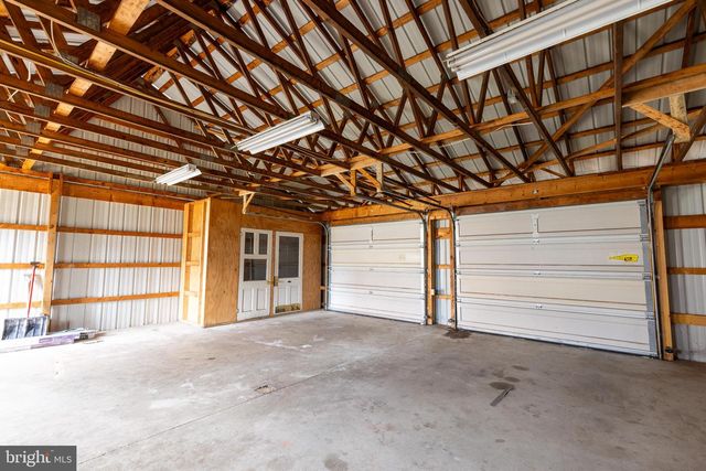 12 N PETERS ST, New Oxford, PA 17350