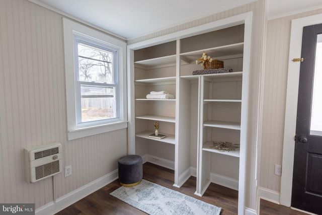 12 N PETERS ST, New Oxford, PA 17350