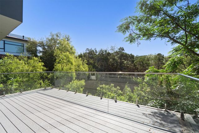 1002 Barrie DR, Austin, TX 78734