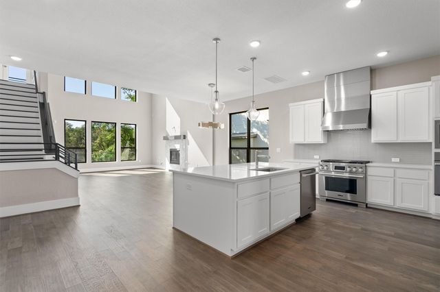 1002 Barrie DR, Austin, TX 78734