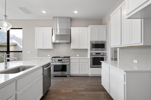 1002 Barrie DR, Austin, TX 78734