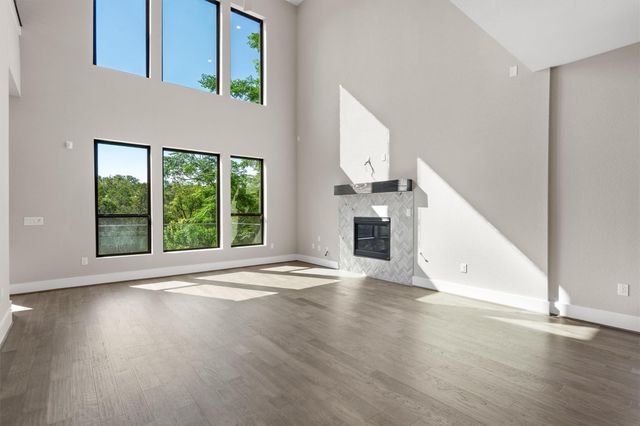 1002 Barrie DR, Austin, TX 78734