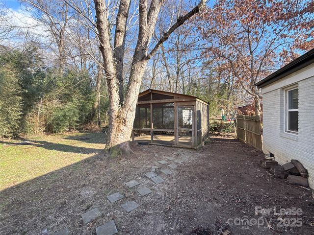 4152 Blenhein Road, Charlotte, NC 28208