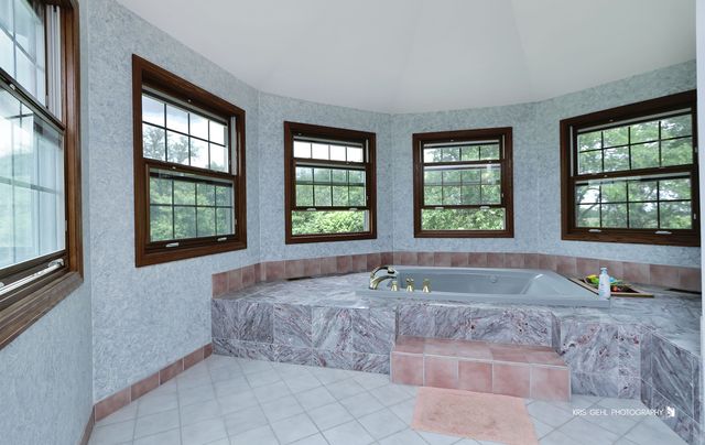 1509 N Denali Trail, Mchenry, IL 60050