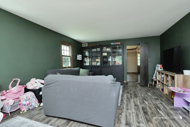 1509 N Denali Trail, Mchenry, IL 60050