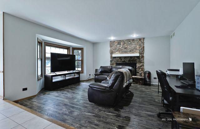 1509 N Denali Trail, Mchenry, IL 60050