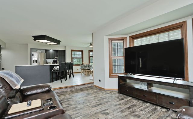 1509 N Denali Trail, Mchenry, IL 60050