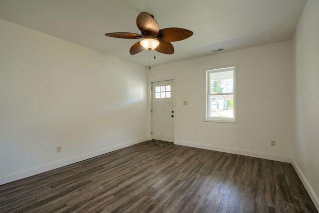424 N Walnut Street, Logan, OH 43138