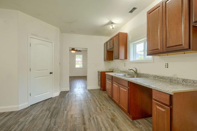 424 N Walnut Street, Logan, OH 43138