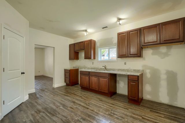 424 N Walnut Street, Logan, OH 43138