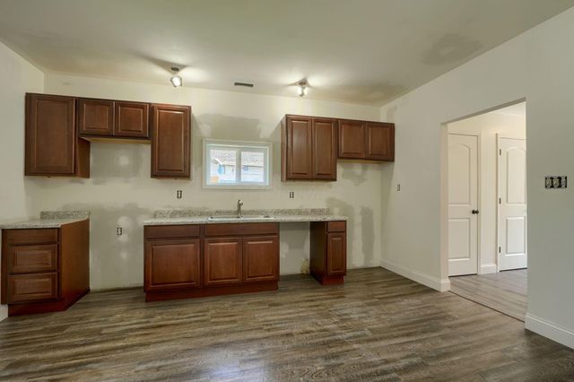 424 N Walnut Street, Logan, OH 43138