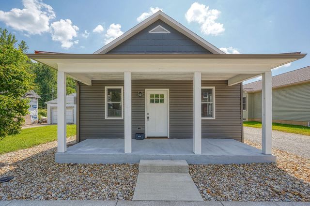 424 N Walnut Street, Logan, OH 43138