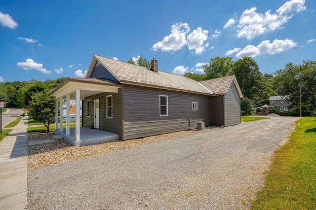 424 N Walnut Street, Logan, OH 43138