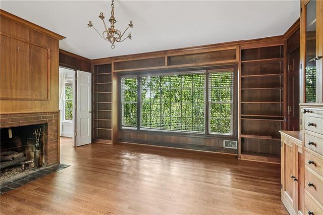 1441 Beaumont NW Drive, Kennesaw, GA 30152