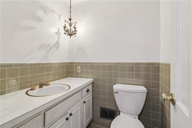 1441 Beaumont NW Drive, Kennesaw, GA 30152