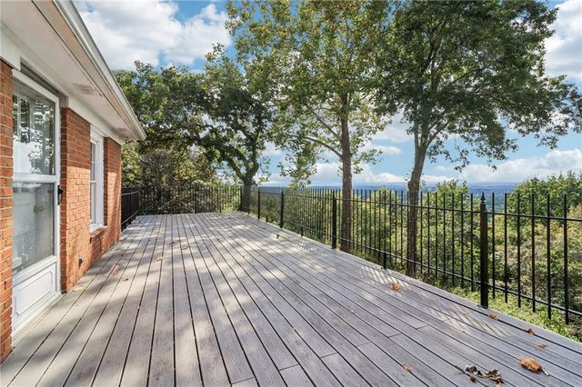 1441 Beaumont NW Drive, Kennesaw, GA 30152