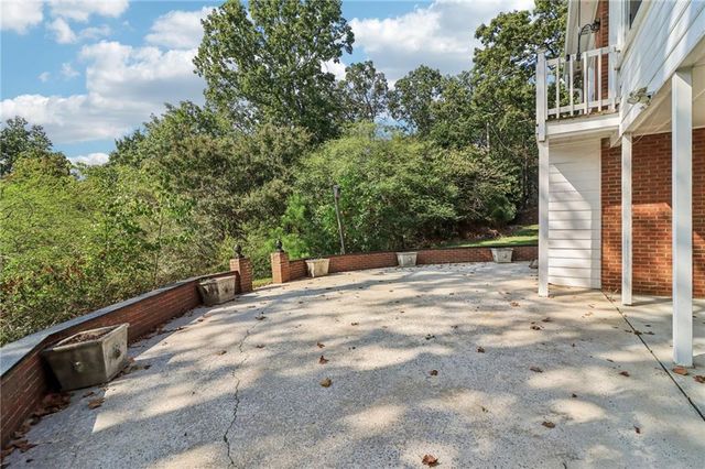 1441 Beaumont NW Drive, Kennesaw, GA 30152