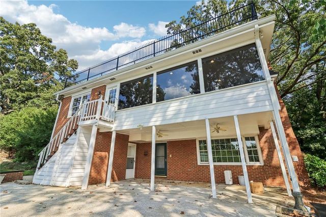 1441 Beaumont NW Drive, Kennesaw, GA 30152