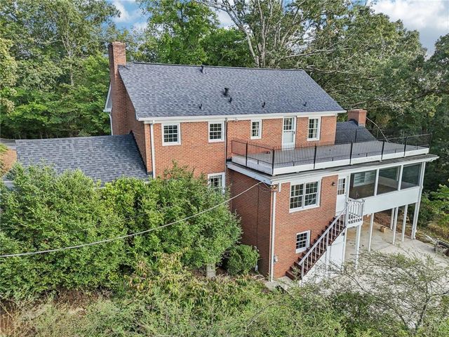 1441 Beaumont NW Drive, Kennesaw, GA 30152