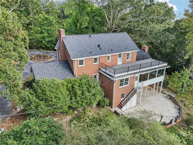 1441 Beaumont NW Drive, Kennesaw, GA 30152