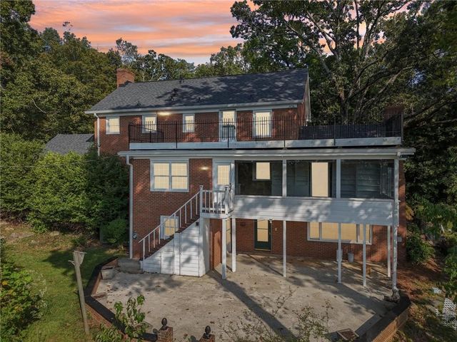 1441 Beaumont NW Drive, Kennesaw, GA 30152