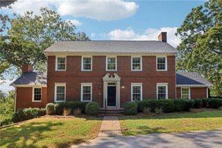 1441 Beaumont NW Drive, Kennesaw, GA 30152