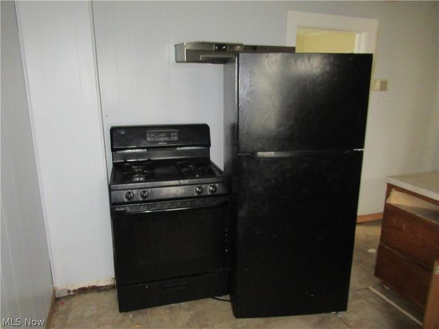 12704 Christine Avenue, Garfield Heights, OH 44105