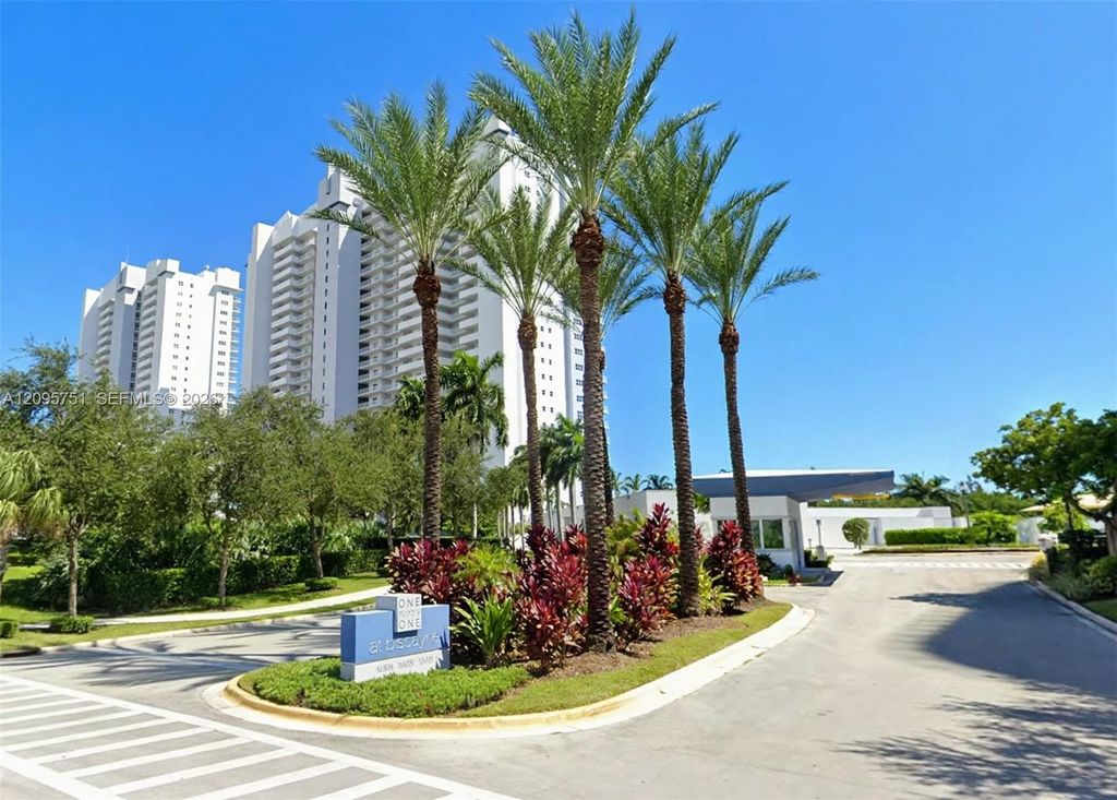 15051 Royal Oaks Lane 1704, North Miami, FL 33181