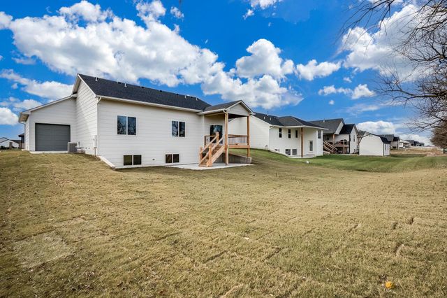 10512 W Graber Cir., Wichita, KS 67215