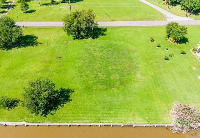 115 Lower Country Drive, Bourg, LA 70343