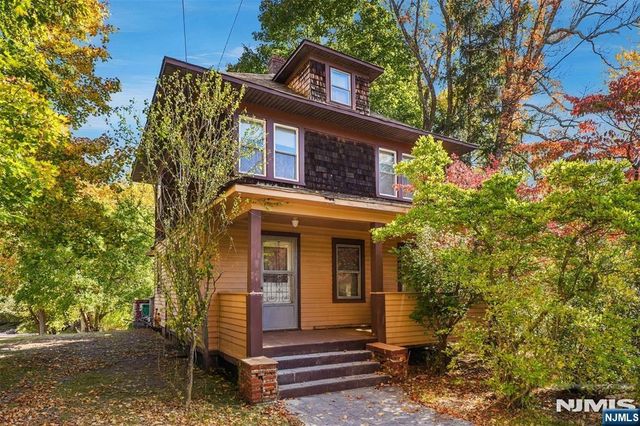29 Valhalla Road, Montville Township, NJ 07045