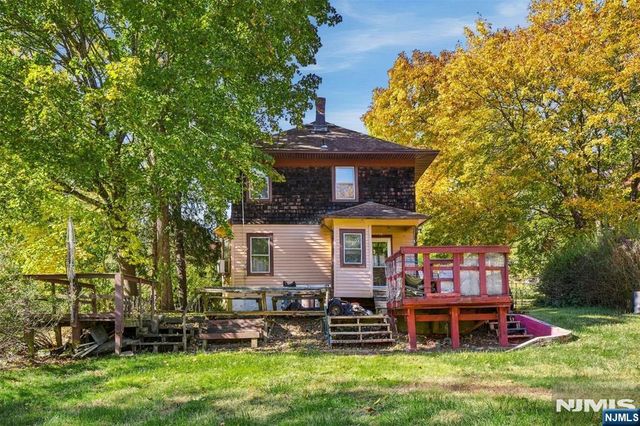29 Valhalla Road, Montville Township, NJ 07045