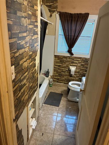 5404 Starling Street, Houston, TX 77017