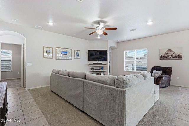 7120 FALLING LEAF Circle, El Paso, TX 79934