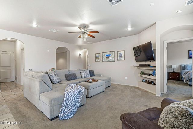7120 FALLING LEAF Circle, El Paso, TX 79934