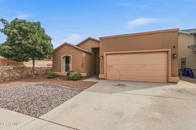 7120 FALLING LEAF Circle, El Paso, TX 79934