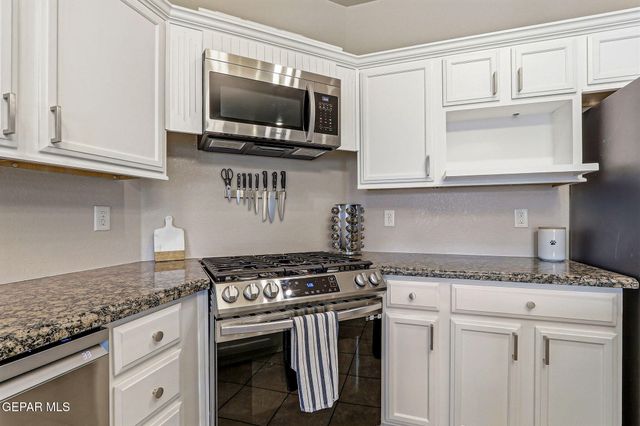 7120 FALLING LEAF Circle, El Paso, TX 79934