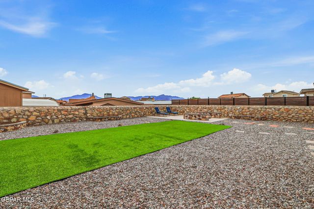 7120 FALLING LEAF Circle, El Paso, TX 79934