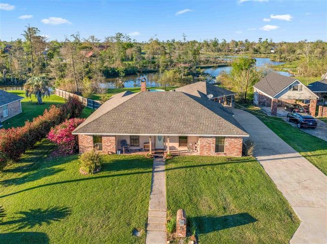 404 E Krause Street, Westlake, LA 70669