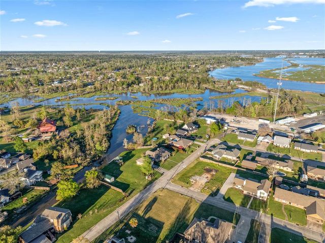 404 E Krause Street, Westlake, LA 70669