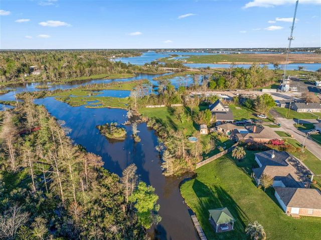 404 E Krause Street, Westlake, LA 70669