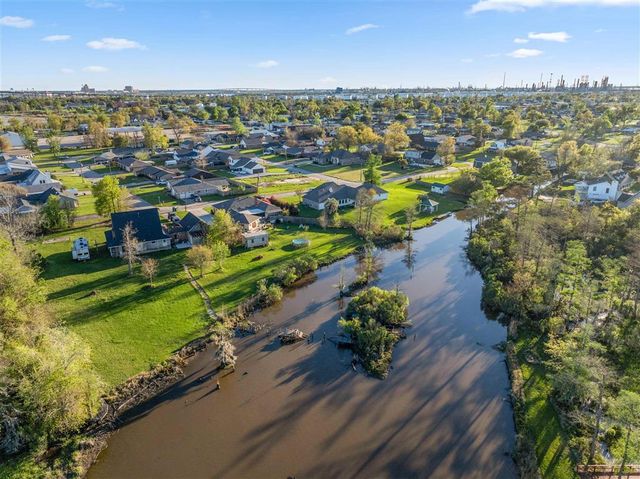 404 E Krause Street, Westlake, LA 70669