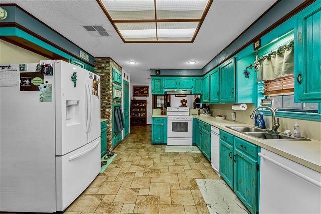 404 E Krause Street, Westlake, LA 70669