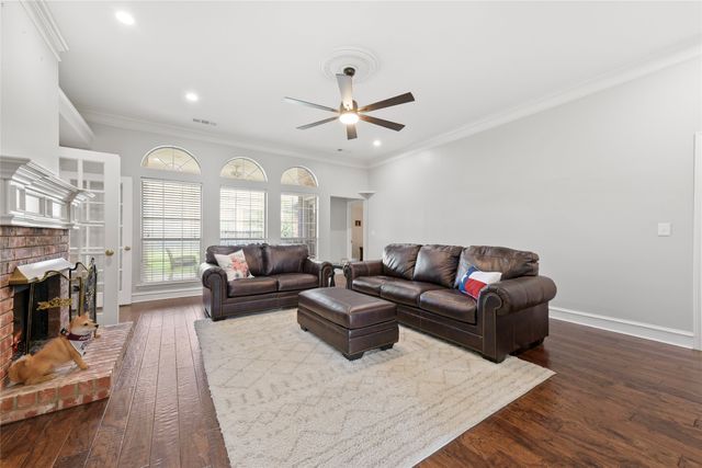 1010 Westgate Drive, Farmersville, TX 75442