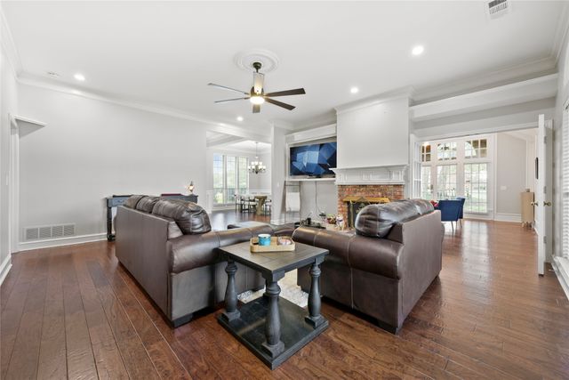 1010 Westgate Drive, Farmersville, TX 75442